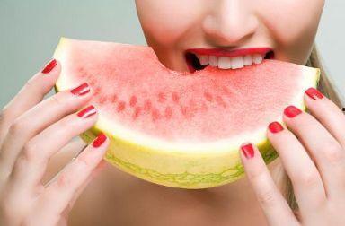 吃生瓜中毒死掉,警惕生食瓜果风险