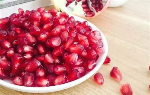 吃生瓜可以吃石榴吗,探索两者共食的可能性